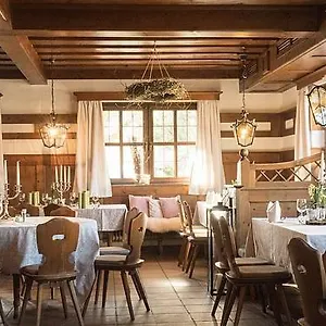 3* Hotel Landgasthof Weisses Lamm