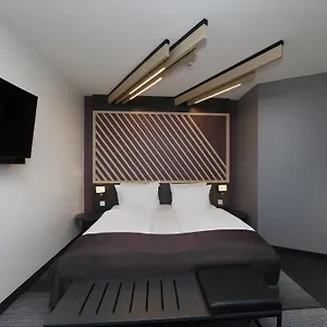 bb-hotel-berlin-airport.find-berlin-hotels.com/